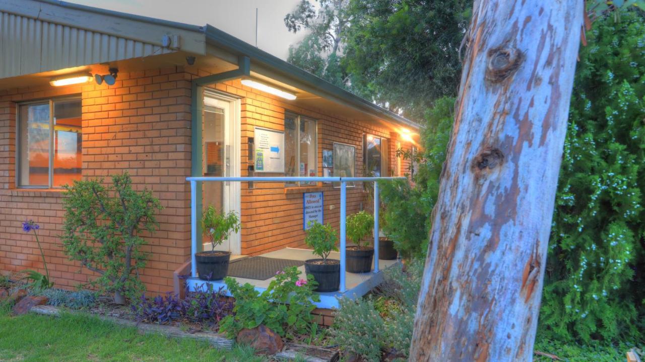 Cobar Caravan Park Екстериор снимка