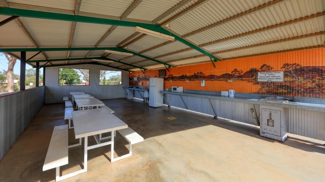 Cobar Caravan Park Екстериор снимка