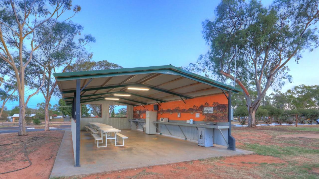 Cobar Caravan Park Екстериор снимка