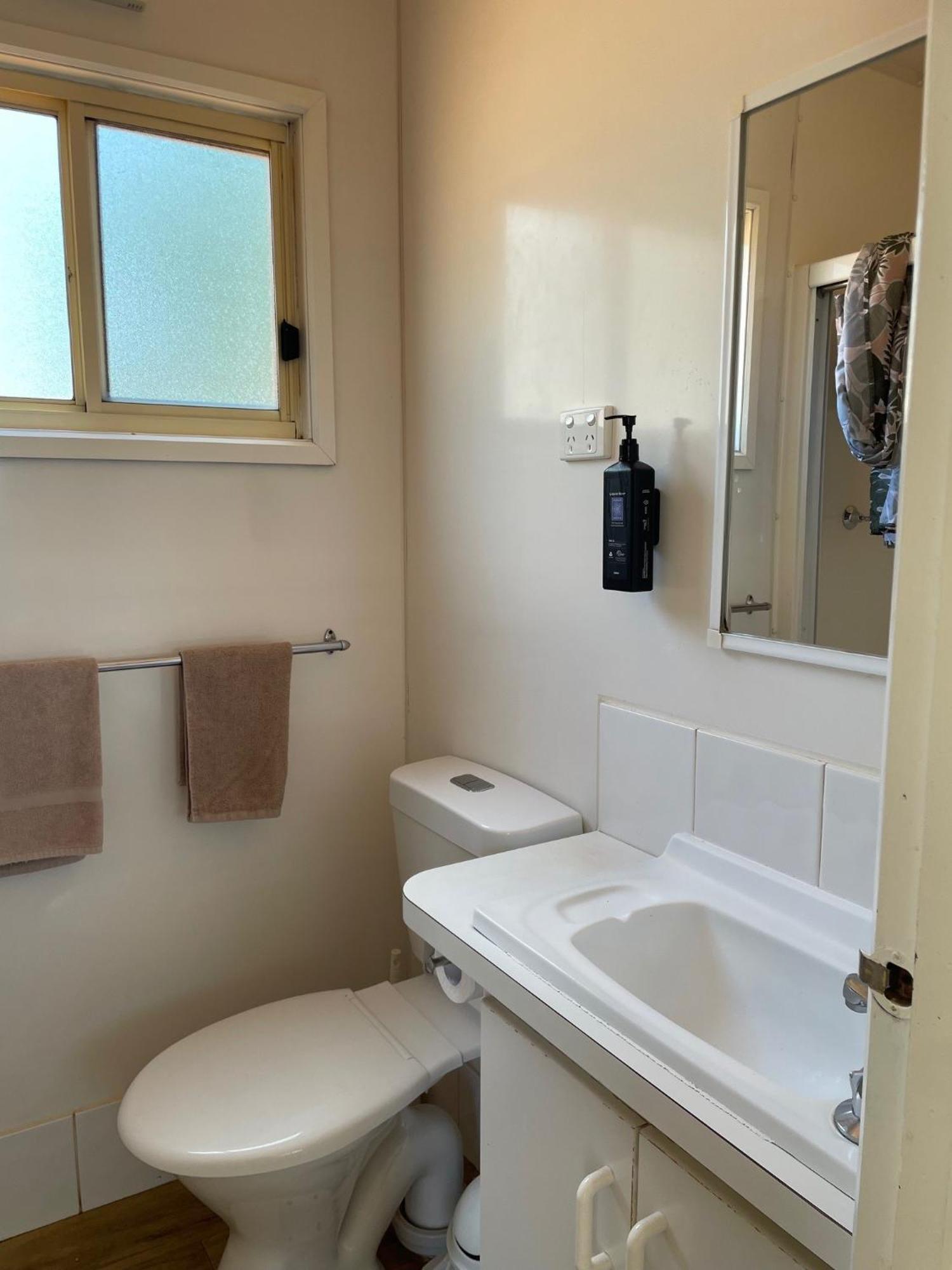 Cobar Caravan Park Екстериор снимка