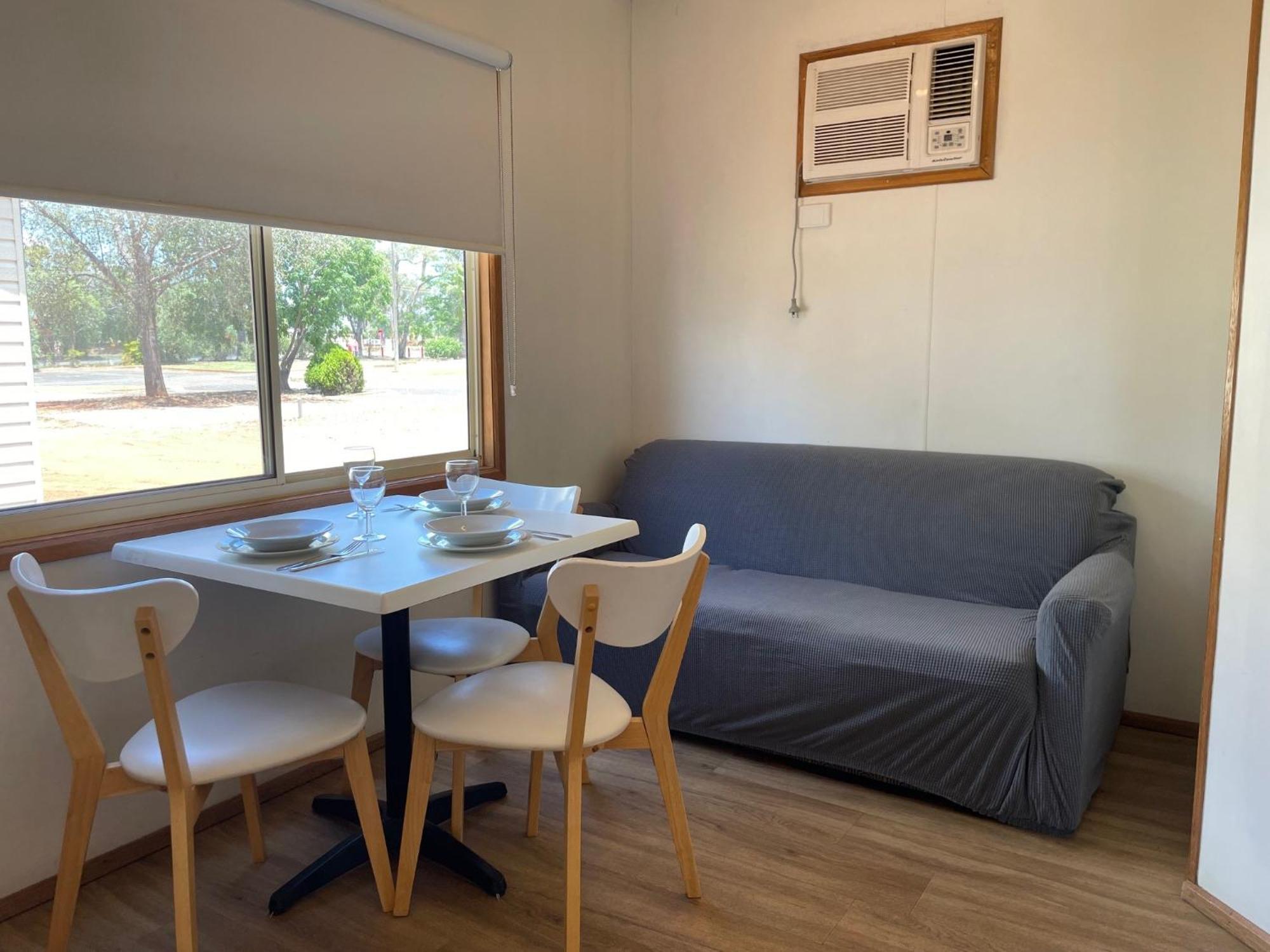 Cobar Caravan Park Екстериор снимка