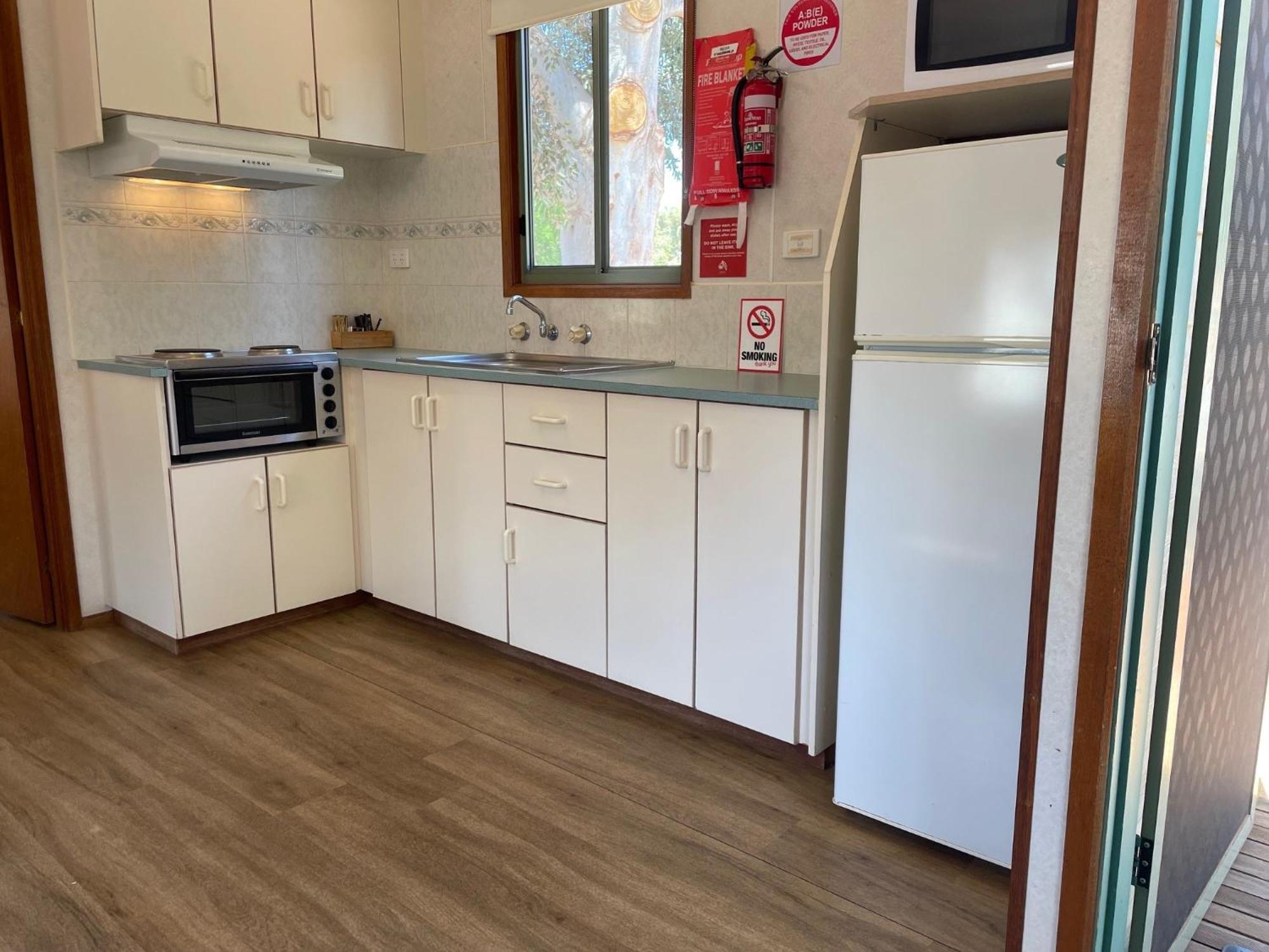 Cobar Caravan Park Екстериор снимка