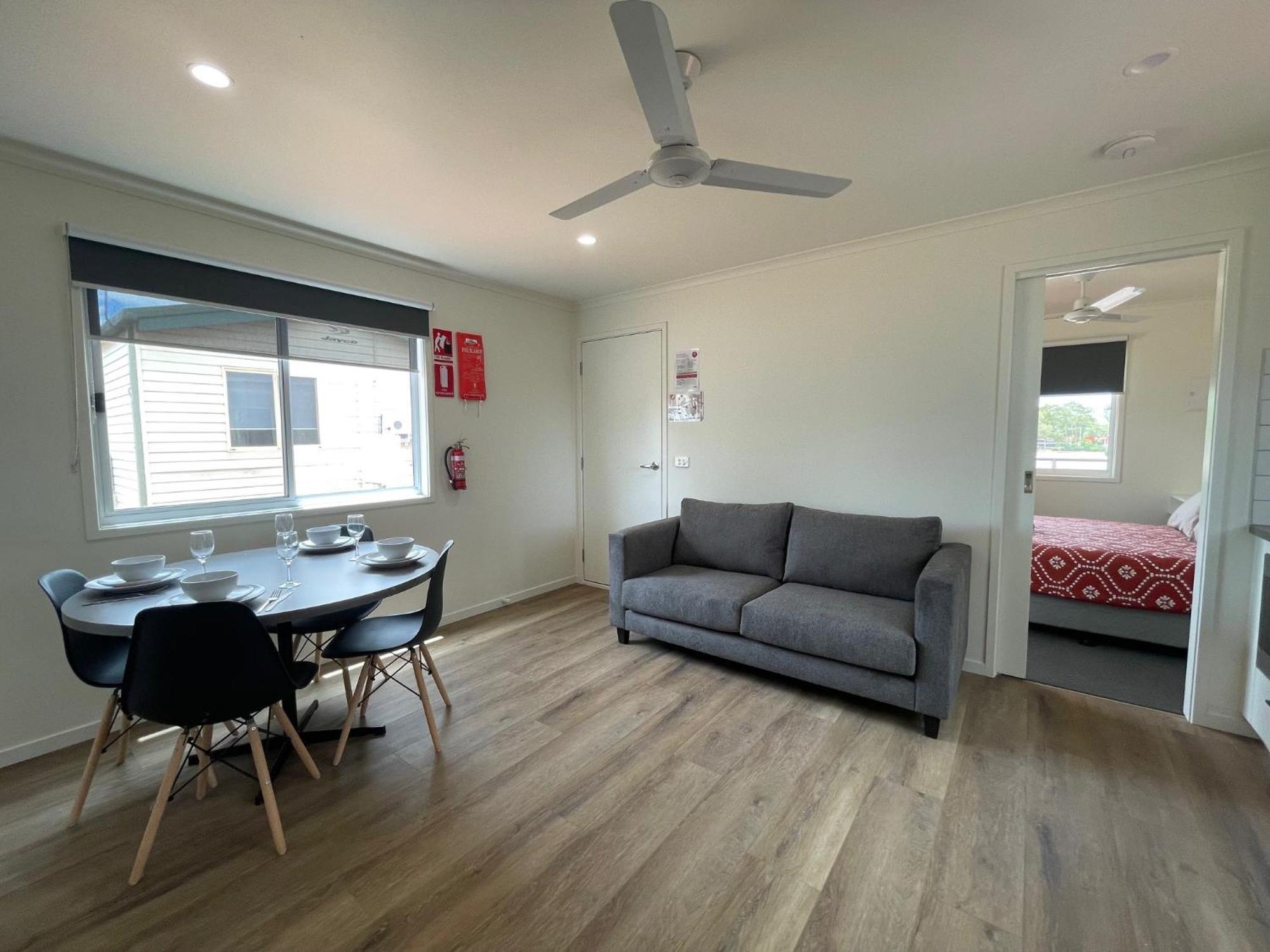 Cobar Caravan Park Екстериор снимка